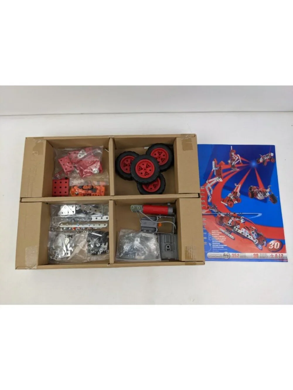 Vintage Meccano Erector Set Multi Models 30 Models 6V Motor